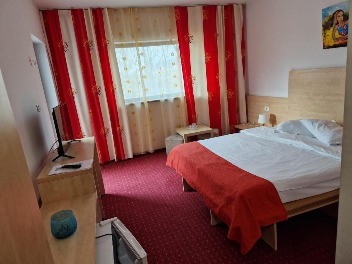 Pensiunea Carpe Diem Râmnicu Vâlcea Exteriör bild