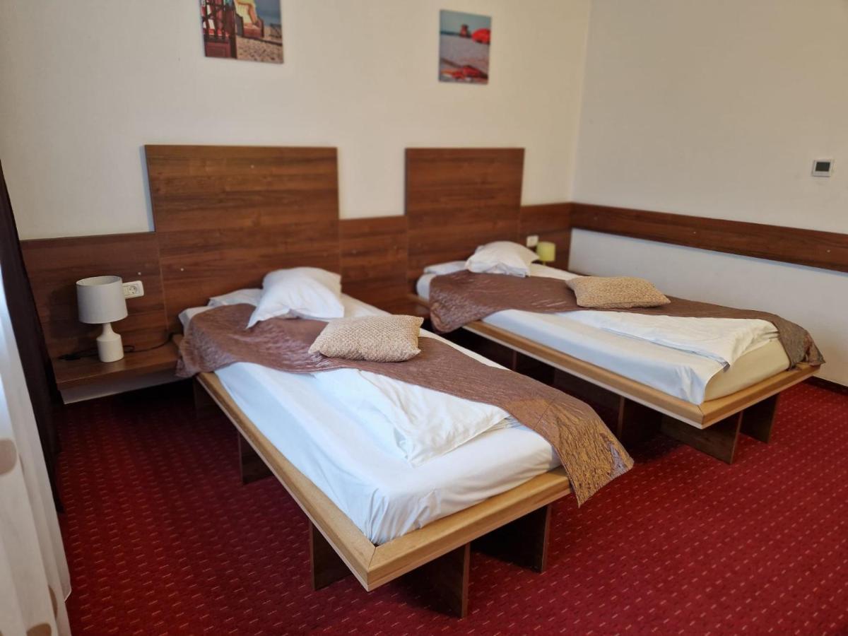 Pensiunea Carpe Diem Râmnicu Vâlcea Exteriör bild
