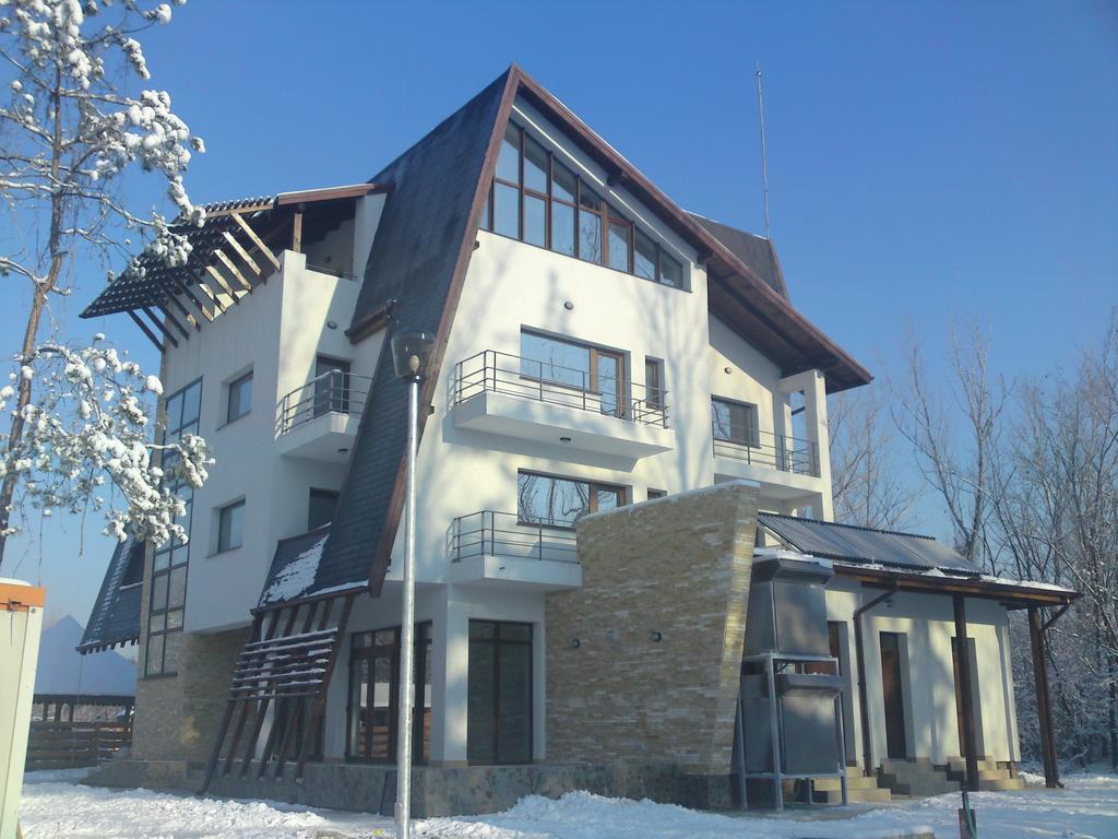 Pensiunea Carpe Diem Râmnicu Vâlcea Exteriör bild