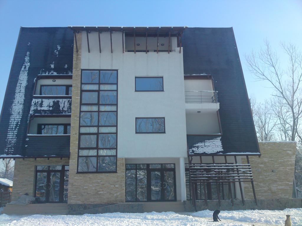 Pensiunea Carpe Diem Râmnicu Vâlcea Exteriör bild