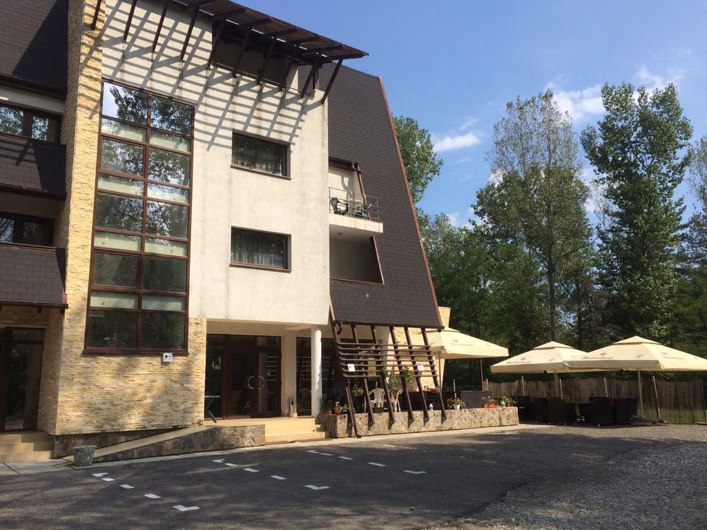 Pensiunea Carpe Diem Râmnicu Vâlcea Exteriör bild